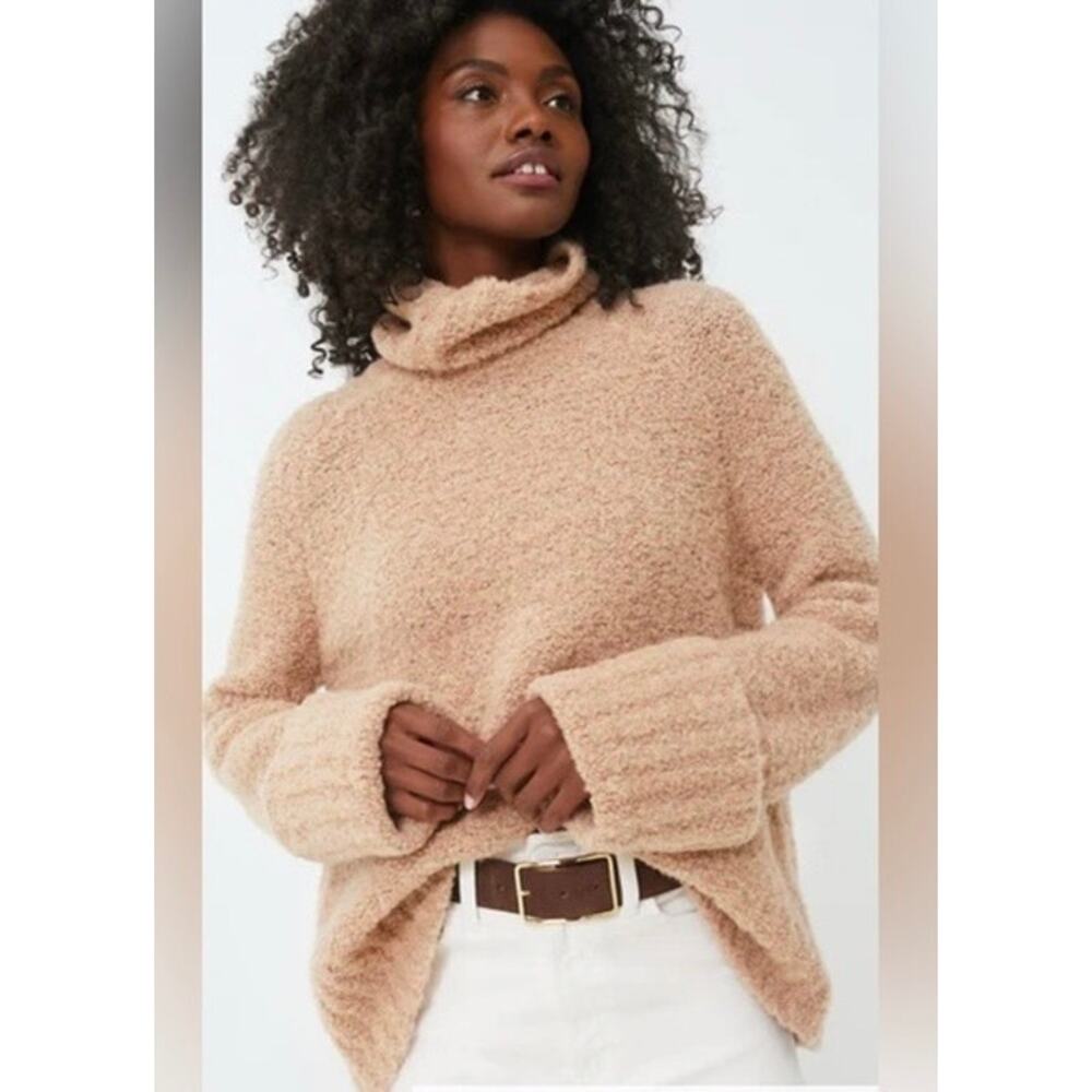 TUCKERNUCK Camel Boucle Theo Turtleneck Chunky Sweater Size M Fuzzy Tan